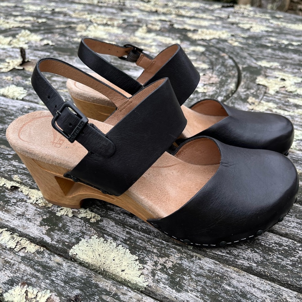 Dansko Thea Womens Leather Slingback Studded Clogs 37